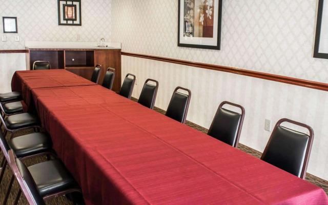 Sleep Inn & Suites Virginia Horse Center