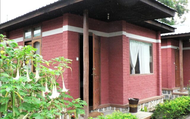 Pyi1 Guest House