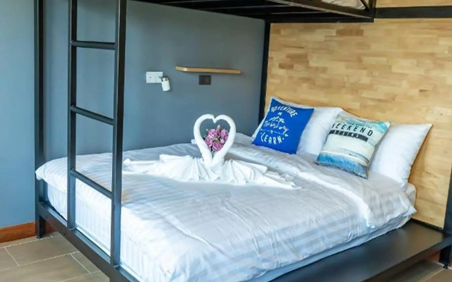 Ray Coffee Bar & Hostel - Adults Only