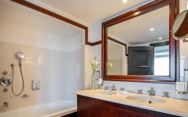 Hotel Barsey by Warwick