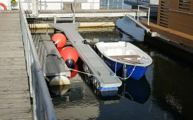 Schwimmendes Ferienhaus Robby II