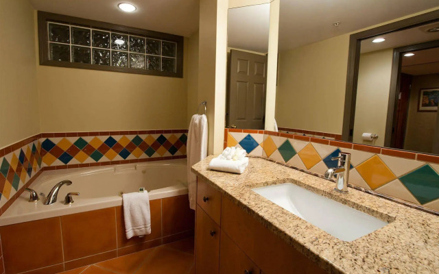 Pacific Shores Resort & Spa