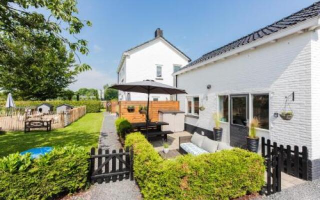 Beautifully situated holiday home just outside Oostkapelle