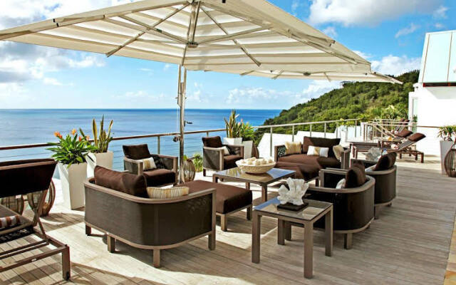 CéBlue Villas & Beach Resort