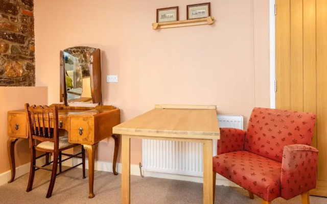 The Red Admiral Hotel