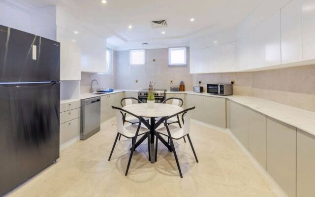 Amazing 5 Bedroom Villa With Private Pool