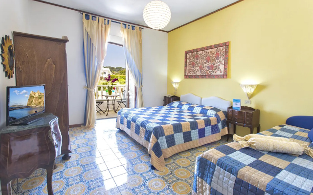 Hotel La Scogliera