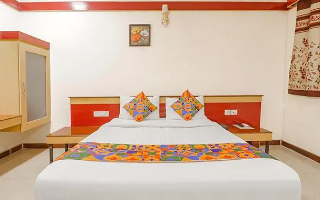 Fabhotel Sri Sai Ram Suites