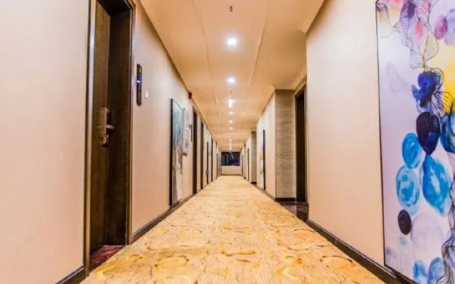 Super 8 Hotel Premier