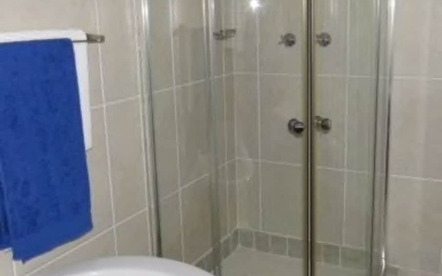 Modern Executive Penthouse All Amenities