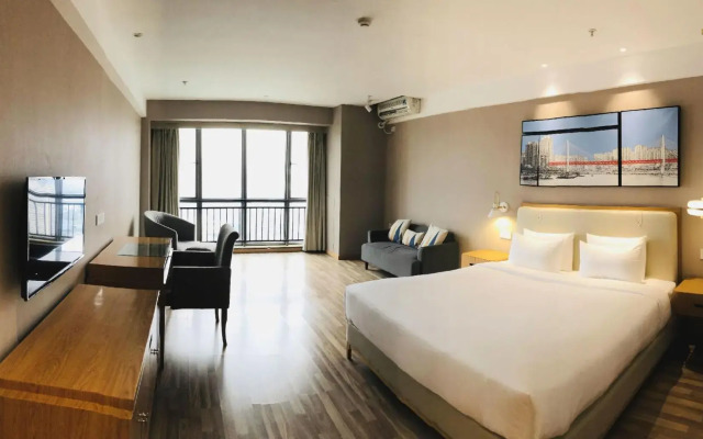 Chongqing Xidu TopView High Altitude Hotel (Chongqing Ranjiaba Dalongshan Light Rail Store)