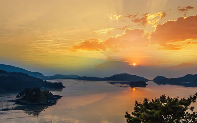 Yeosu Sunset Glow Pension