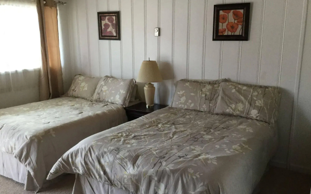 Cedars Motel