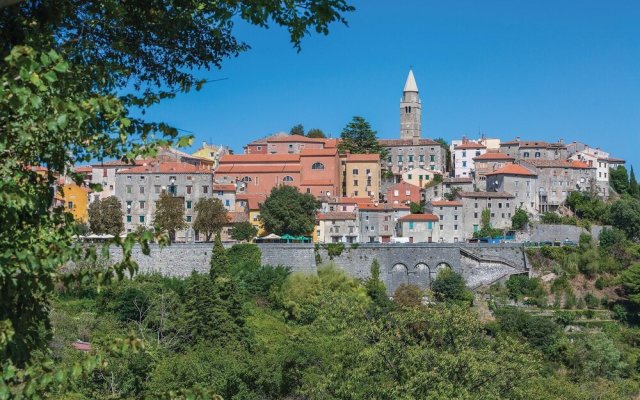 Beautiful Apartment in Labin With 1 Bedrooms and Wifi