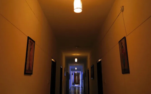Mansarovar Hotel & Banquets