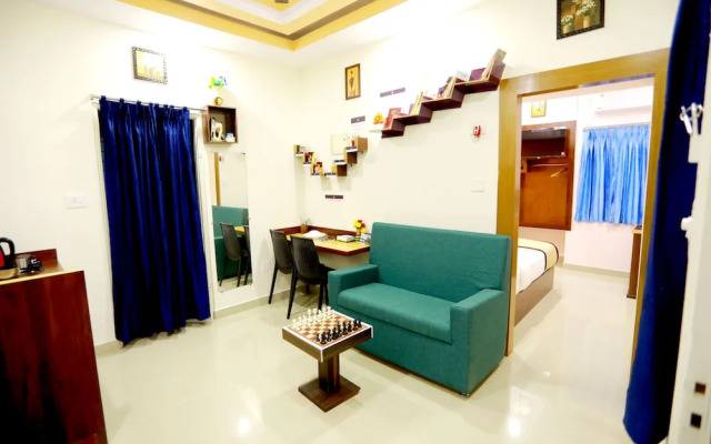 Base9 Airport Hotel