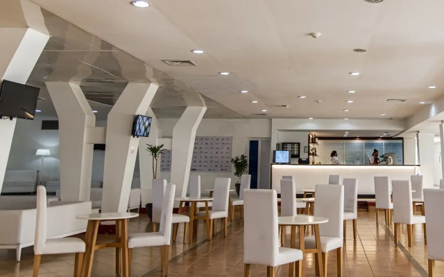 El Viejo El Mar Hotel