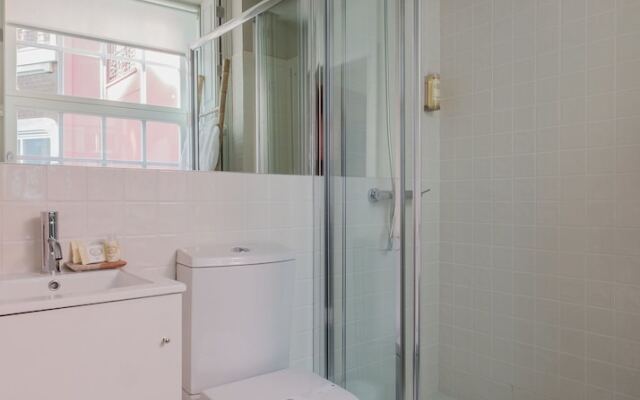 Boutique Rentals Flores Exclusive Charm