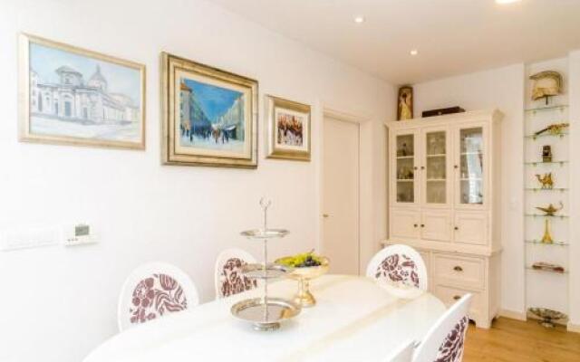 Magellan Deluxe Four