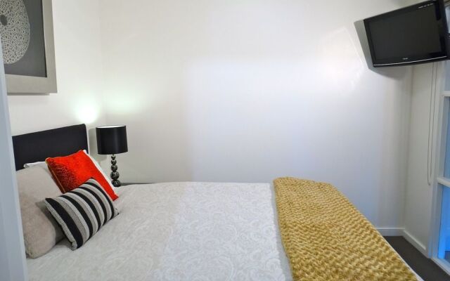 Melbourne Holiday Apartments Flinders Wharf