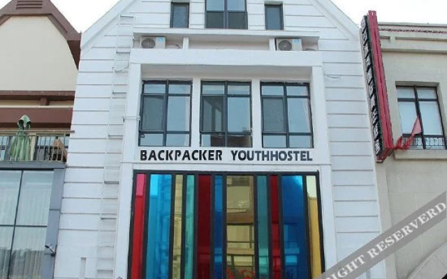 Backpacker International Youth Hostel