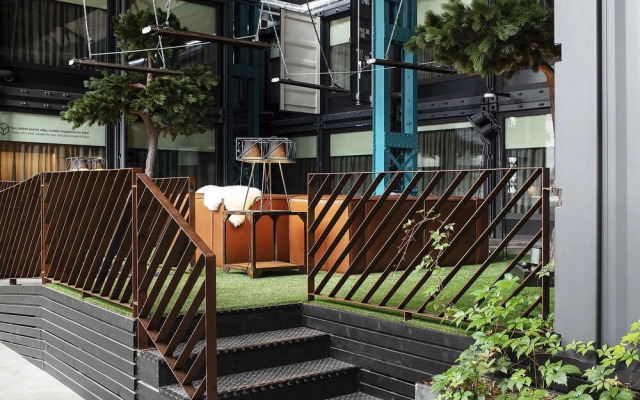 Hektor Container Hotel