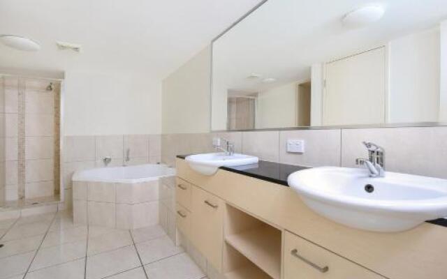 Seabourn Unit 102, 56 Lower Gay Tce Caloundra