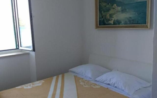 Studio Apartment Tomislava