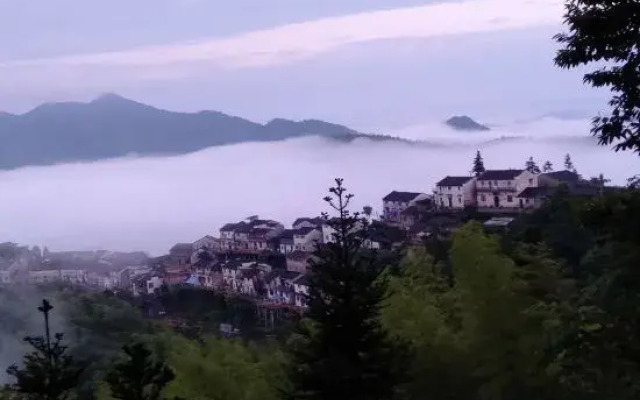 Xiuning wood pear hong home stay in the cloud