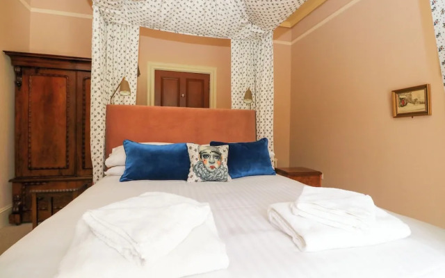 Dalvorar - Mar Lodge Estate