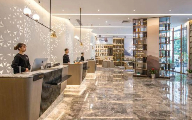 Atour Hotel (Qingyuan Shunying Guangbai)
