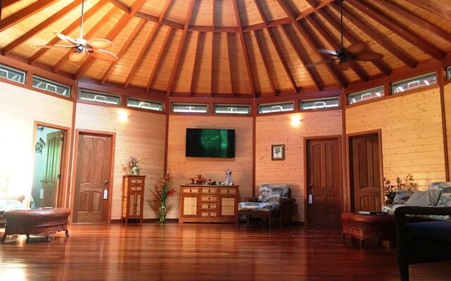 Sunrise Beach Cabanas Eco-Resort