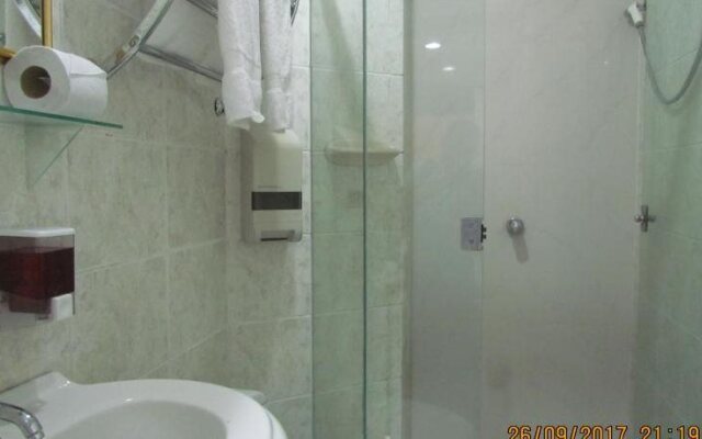 Rizzo Plaza Hotel