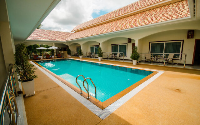 Nok Resort & Hotel