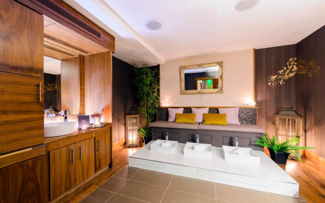 Shearwater Hotel & Spa