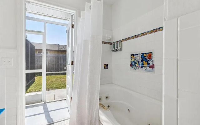 4880 N Banana River