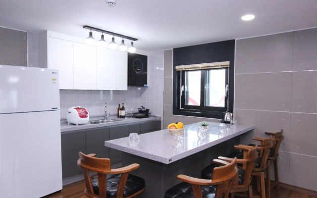 Uljin blue ara B pension