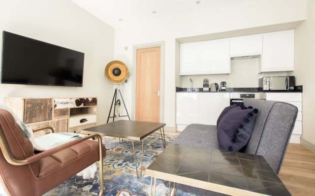 The Mayfair Parade - Trendy 1bdr Pied-a-terre in Central London