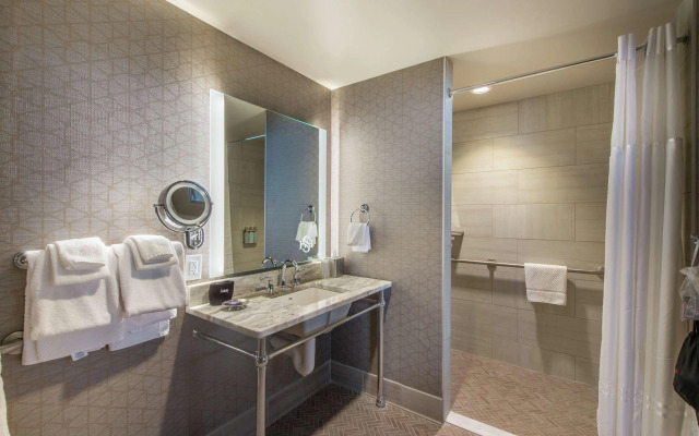 Hotel Saranac Curio Collection By Hilton