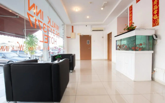 OYO 582 Hotel Walk Inn