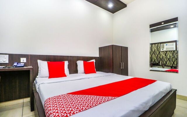 Oyo 31023 Hotel Sartaj