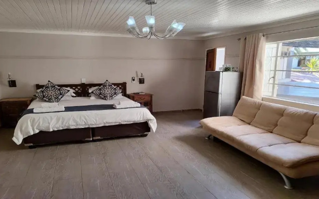 Bird's nest Guesthouse