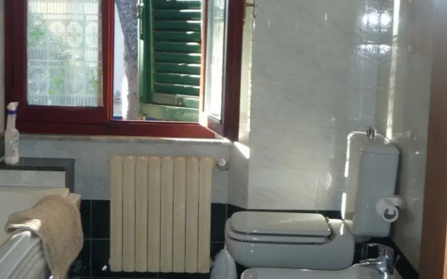 Rosignano Bed and Car