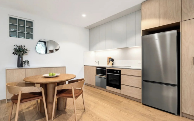 Hall St Apartments by Urban Rest