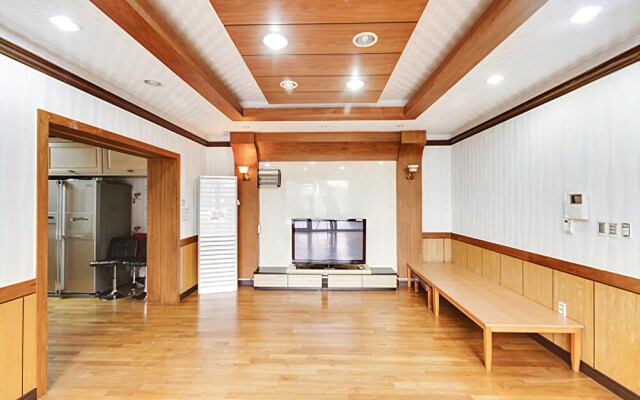 Gyeongju Choice Penison