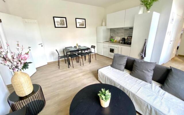 Сarnot Apartments ZOO Area