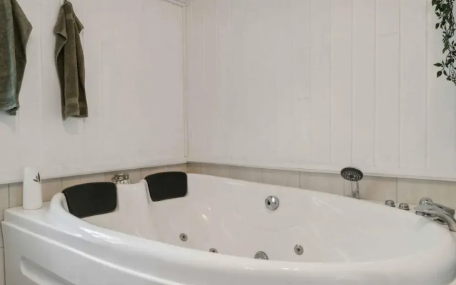 5 Star Holiday Home in Vaeggerlose