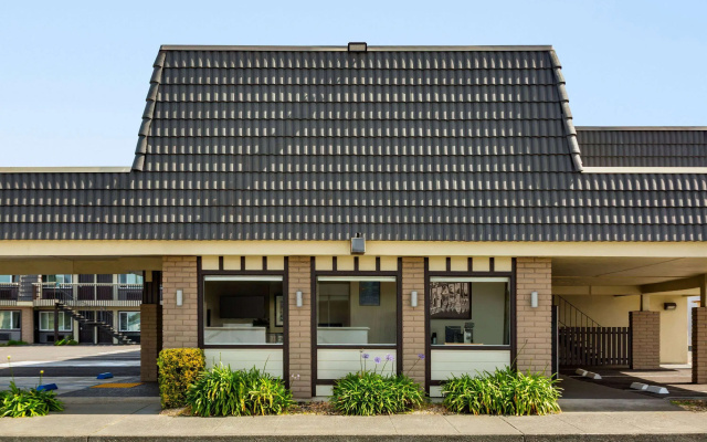 Super 8 by Wyndham Eureka