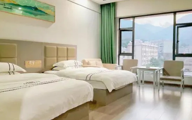 Yuanyang Yunshang Shanshui Theme Hotel