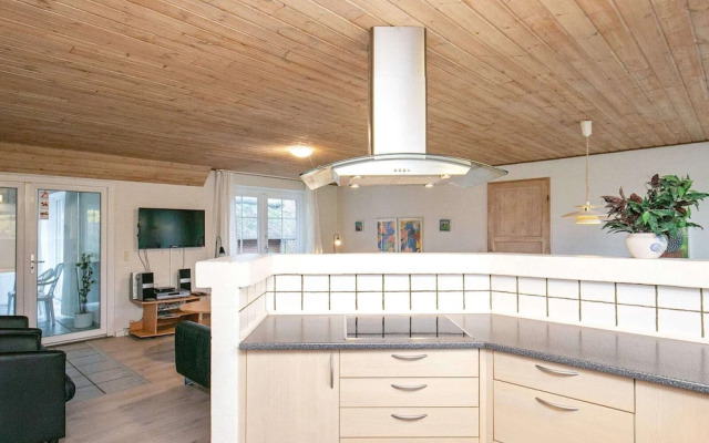 10 Person Holiday Home in Ulfborg-by Traum
